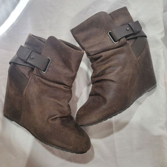 Aldo size 8 brown suede buckle strap Wedge Bootie - Picture 1 of 10